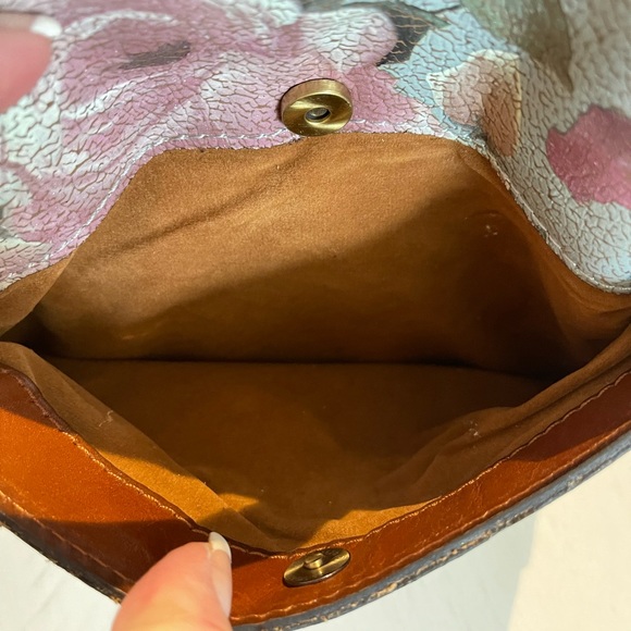 NWT-Patricia Nash Leather Crackled Rose Garden Print💐 - Picture 6 of 12